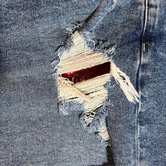 Gap Denim Cutoff Shorts 14/32 Distressed Holes Handkerchief Rips Frayed Hem Blue - Picture 3 of 6